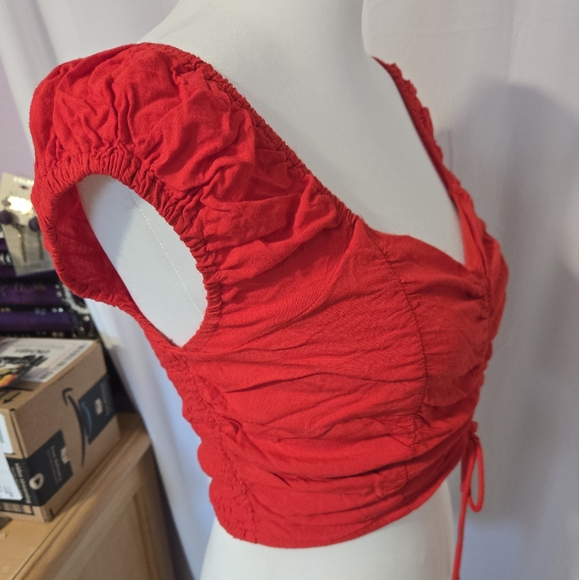 Japna Red Ruched Cap Sleeve Crop Blouse - Picture 3 of 7
